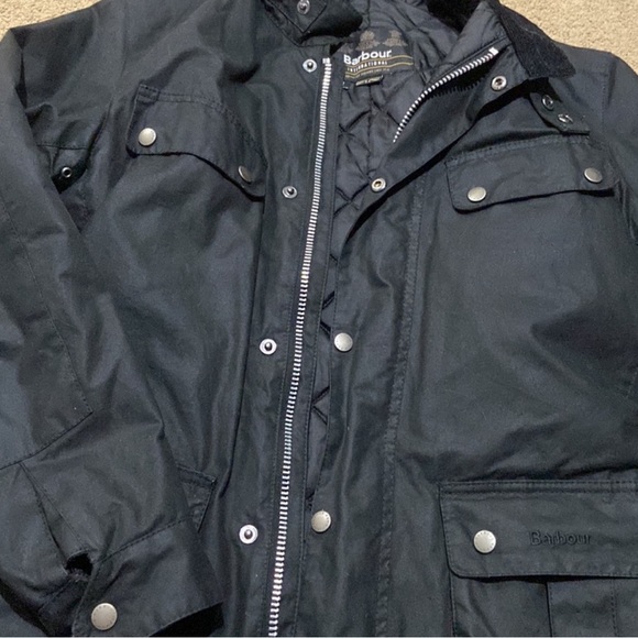 Barbour waxed coat MUST GO - Picture 5 of 8